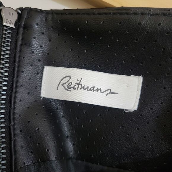ReitmansāblackāperforatedāpleatherĀ pencilāskirt - Picture 5 of 6